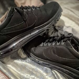 Nike Air MAX LD-Zero TRIPLE BLACK Shoes. SIZE 12